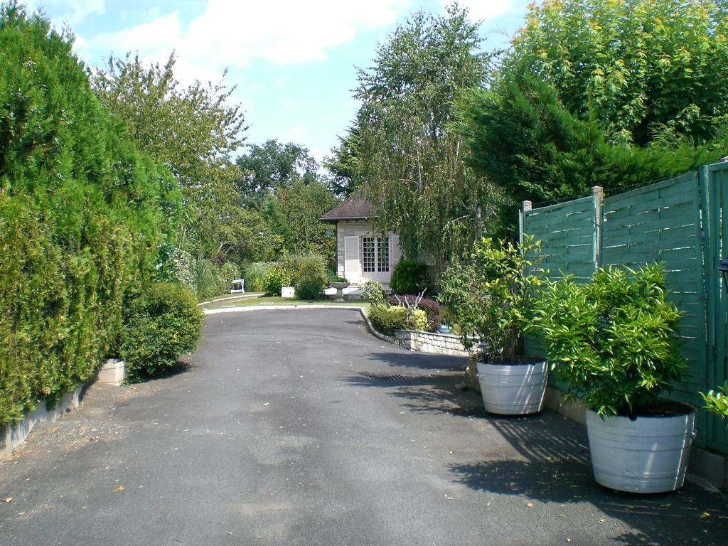 Chambres D'Hotes Le Clos Des Senteurs Malemort Exteriör bild